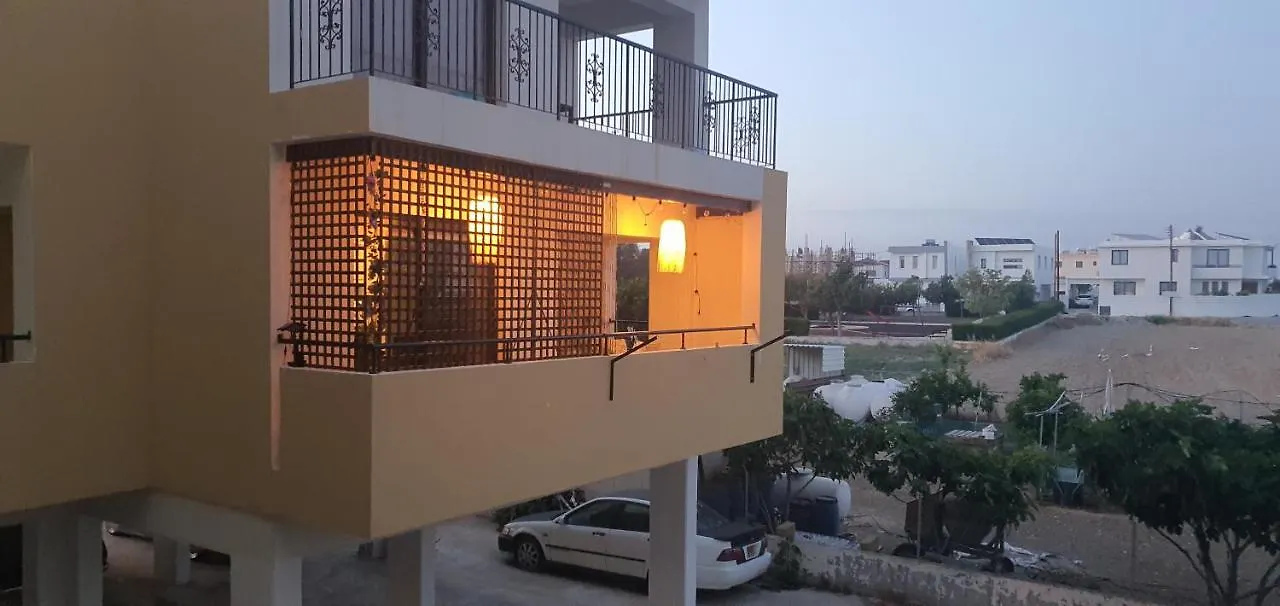 לרנקה Stefaris Properties 'Sioukris Court'